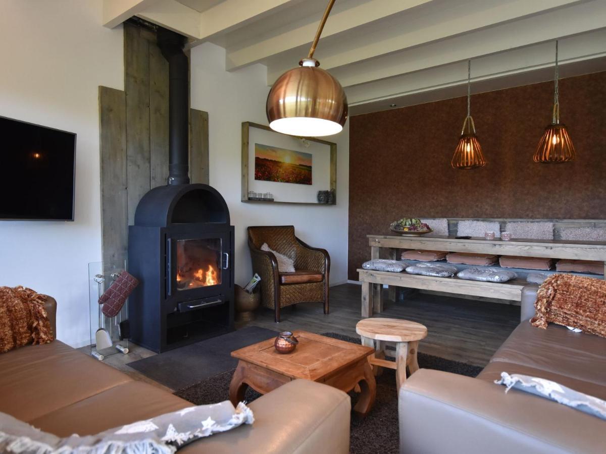 Holiday Home In Reutum Weerselo With Jacuzzi Beekdorp Exterior photo