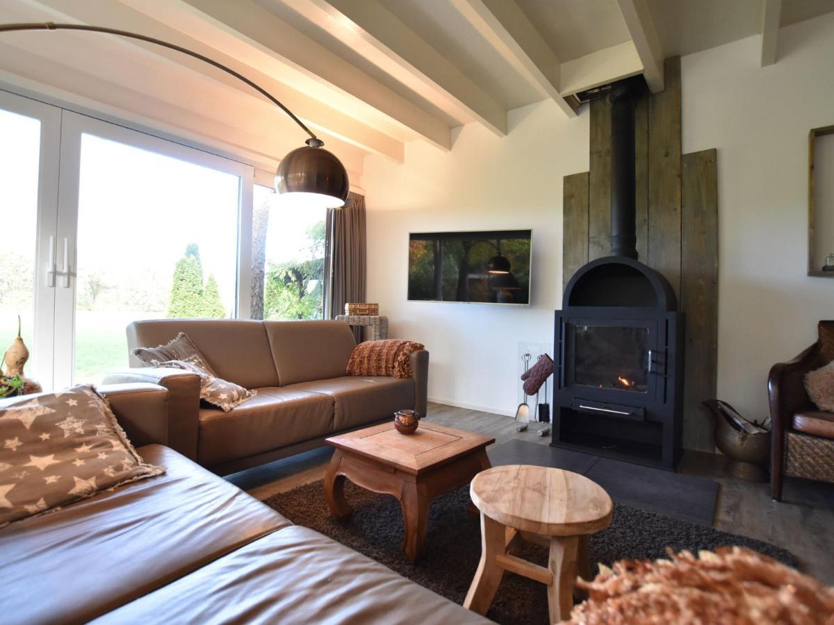 Holiday Home In Reutum Weerselo With Jacuzzi Beekdorp Exterior photo