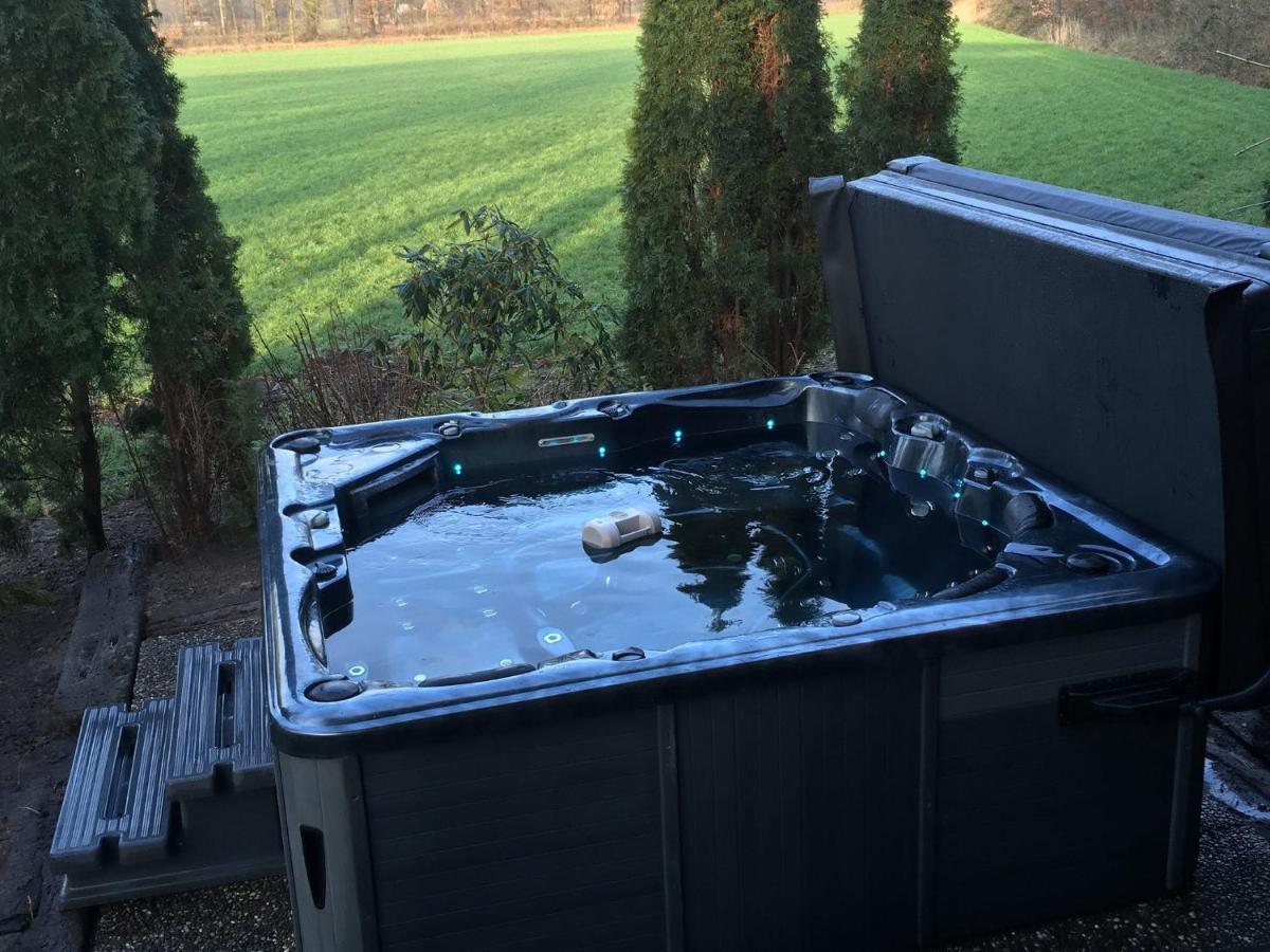 Holiday Home In Reutum Weerselo With Jacuzzi Beekdorp Exterior photo