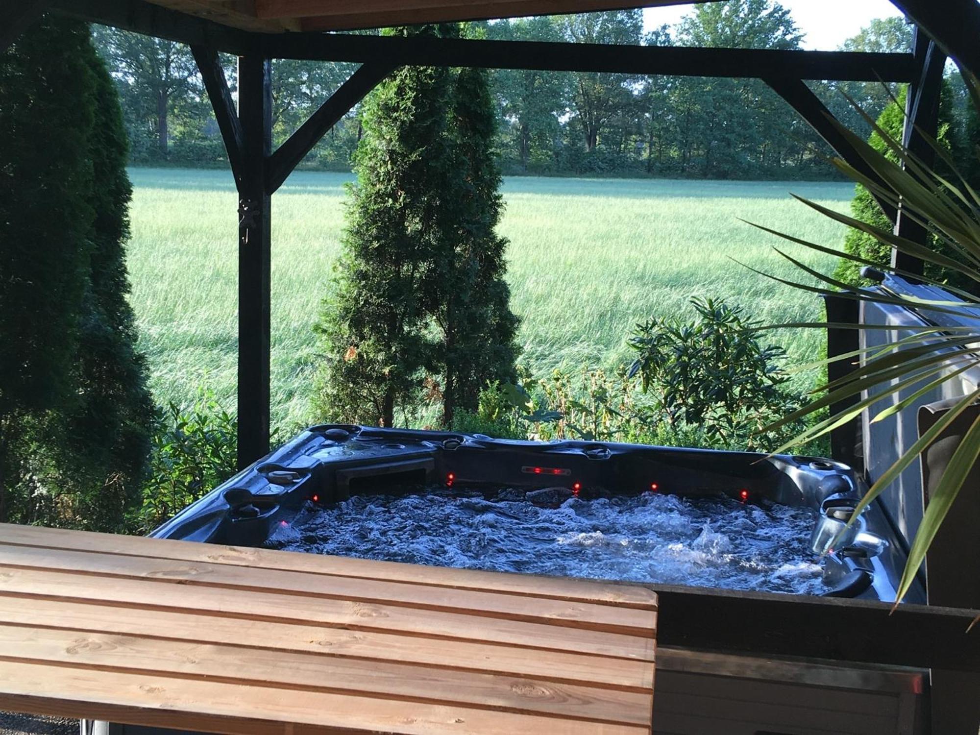 Holiday Home In Reutum Weerselo With Jacuzzi Beekdorp Exterior photo